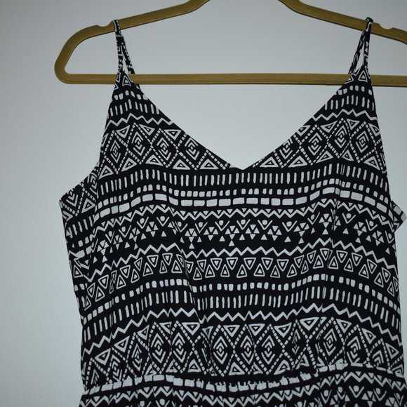 F21 Black/White Aztec Print Maxi Dress | Size M - Picture 3 of 3